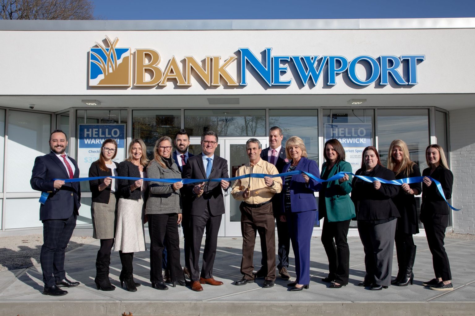 banks in newport or